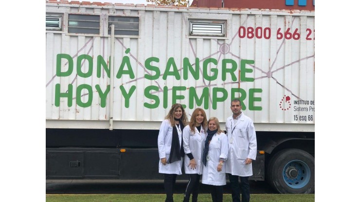 Colecta de sangre en el Hospital El Cruce